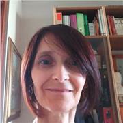 Laureata in Scienze Biologiche impartisce lezioni di materie scientifiche alle superiori e alle medie